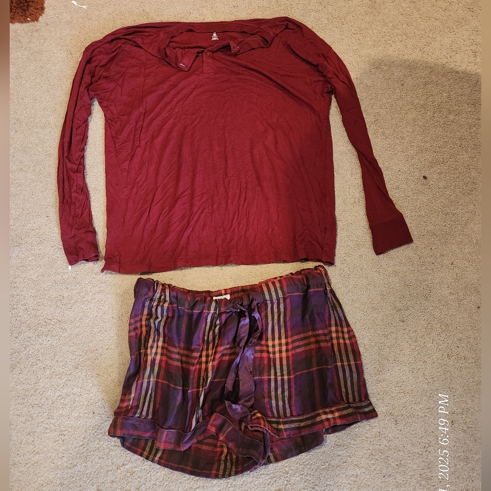 Dip Burgundy Sleepwear Top And Short Bottoms